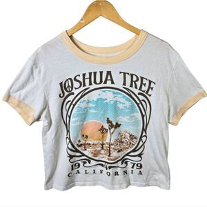 Wound Up Joshua Tree Graphic Tee - White and Tan